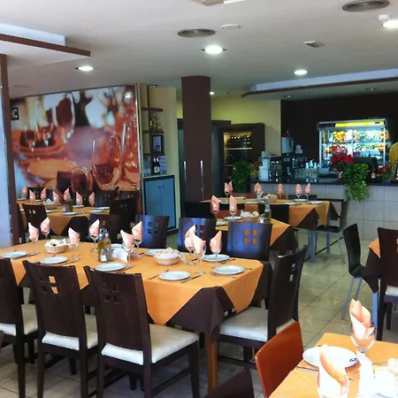 酒店 El Cruce Moraleda 2*