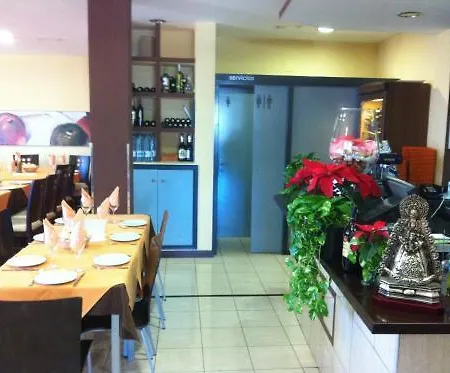 El Cruce Moraleda 酒店 2*